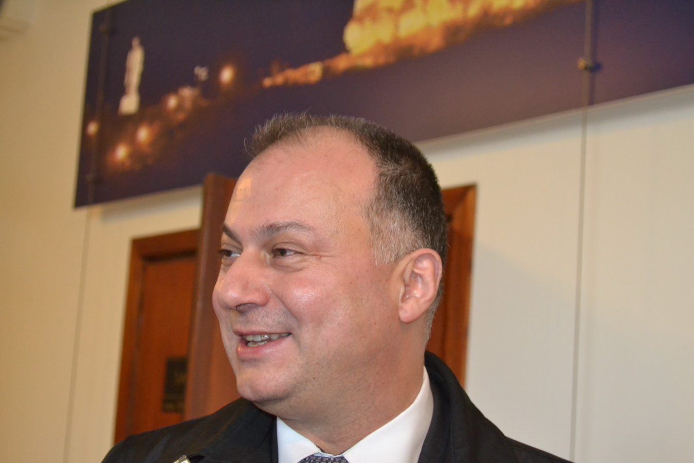 marinovazamminister1101162 Заместник-министърът на икономиката Любен Петров вчера посети ловешката фирма "Феникс Инверс" ООД