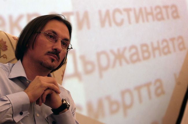 hristohristov102161 Бъдеще, зависимо от миналото на комунизма