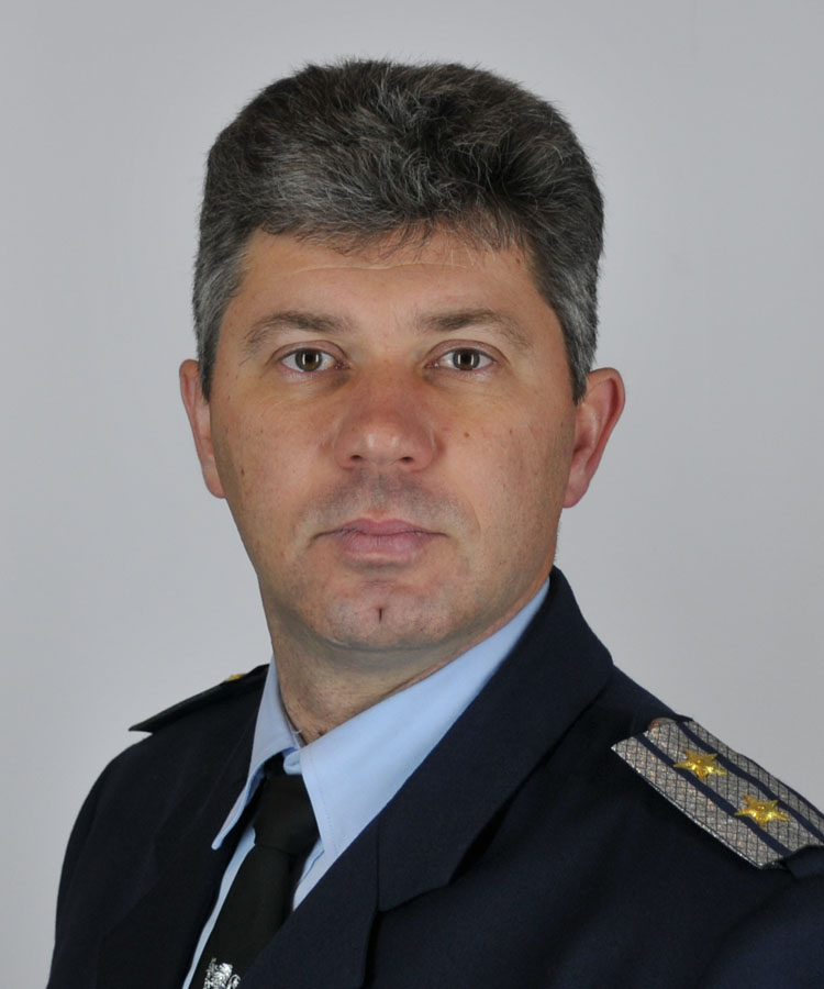 shishiiski1702161 Със заповед на министъра на вътрешните работи старши инспектор Светослав Шишийски е назначен за началник отдел „Охранителна полиция” при ОД МВР-Ловеч, с присвоено звание комисар.