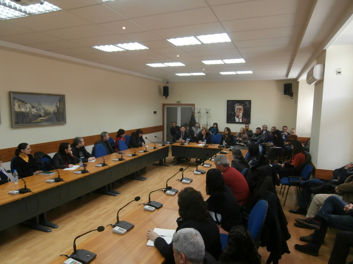 sreshtaproekti1102163 Кметът на Община Ловеч Корнелия Маринова: Важни са силните икономически политики, модерните технологии и взаимодействието между институциите