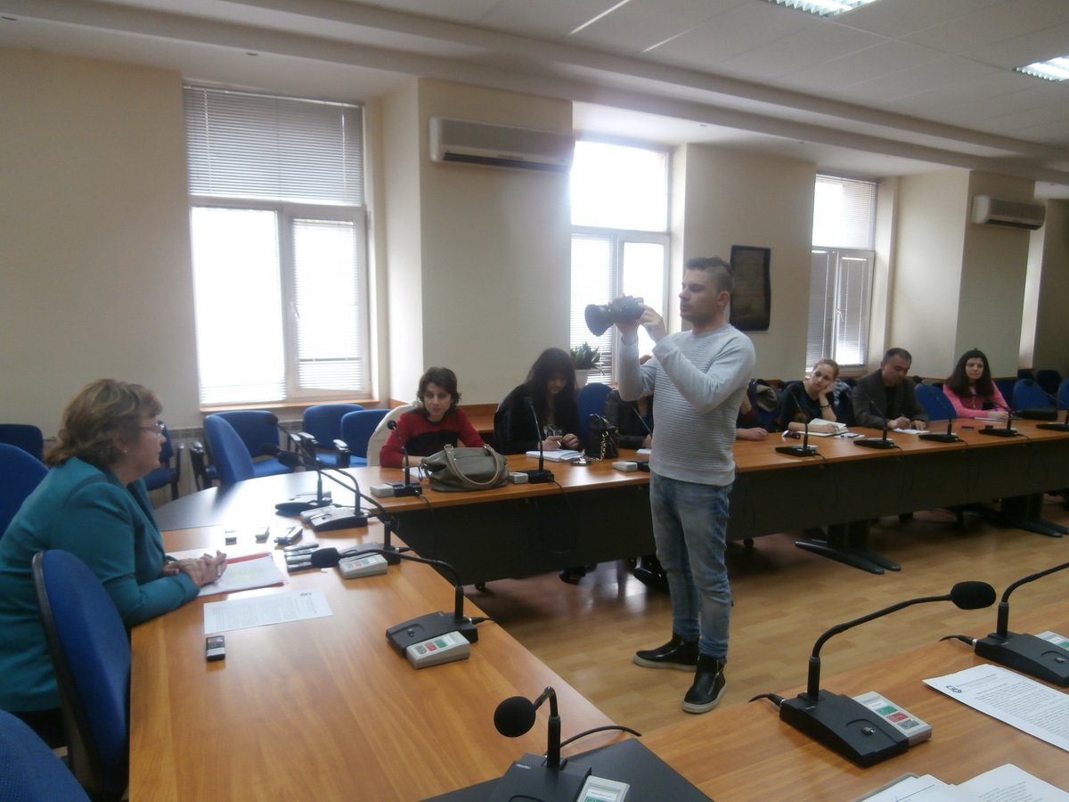 jurnalisti3003161 Кметът на Община Ловеч Корнелия Маринова благодари на журналисти