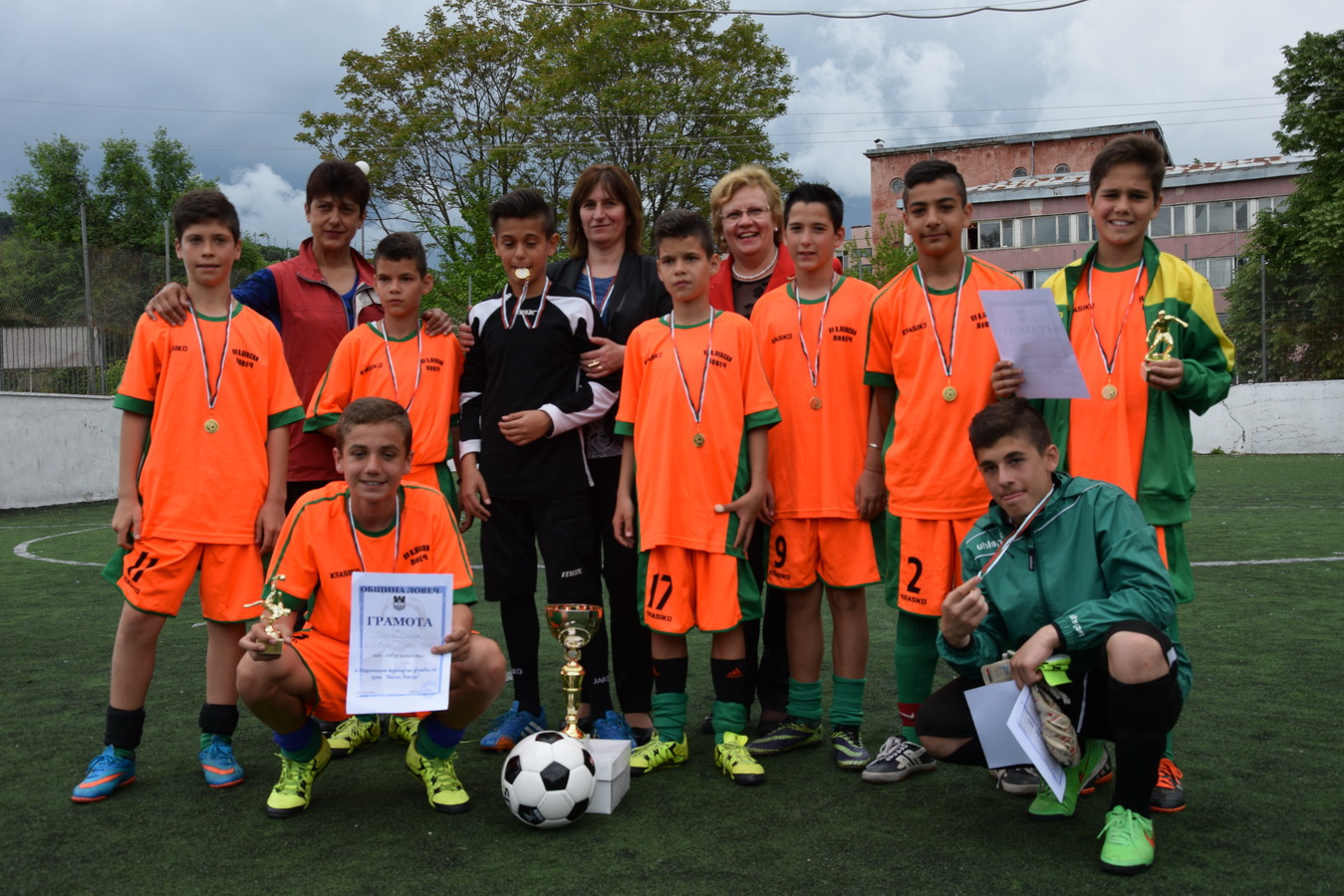 sportenpraznik2404161 Традиционният национален турнир по футбол на малки врати бе спечелен от ОУ „Васил Левски” - Ловеч