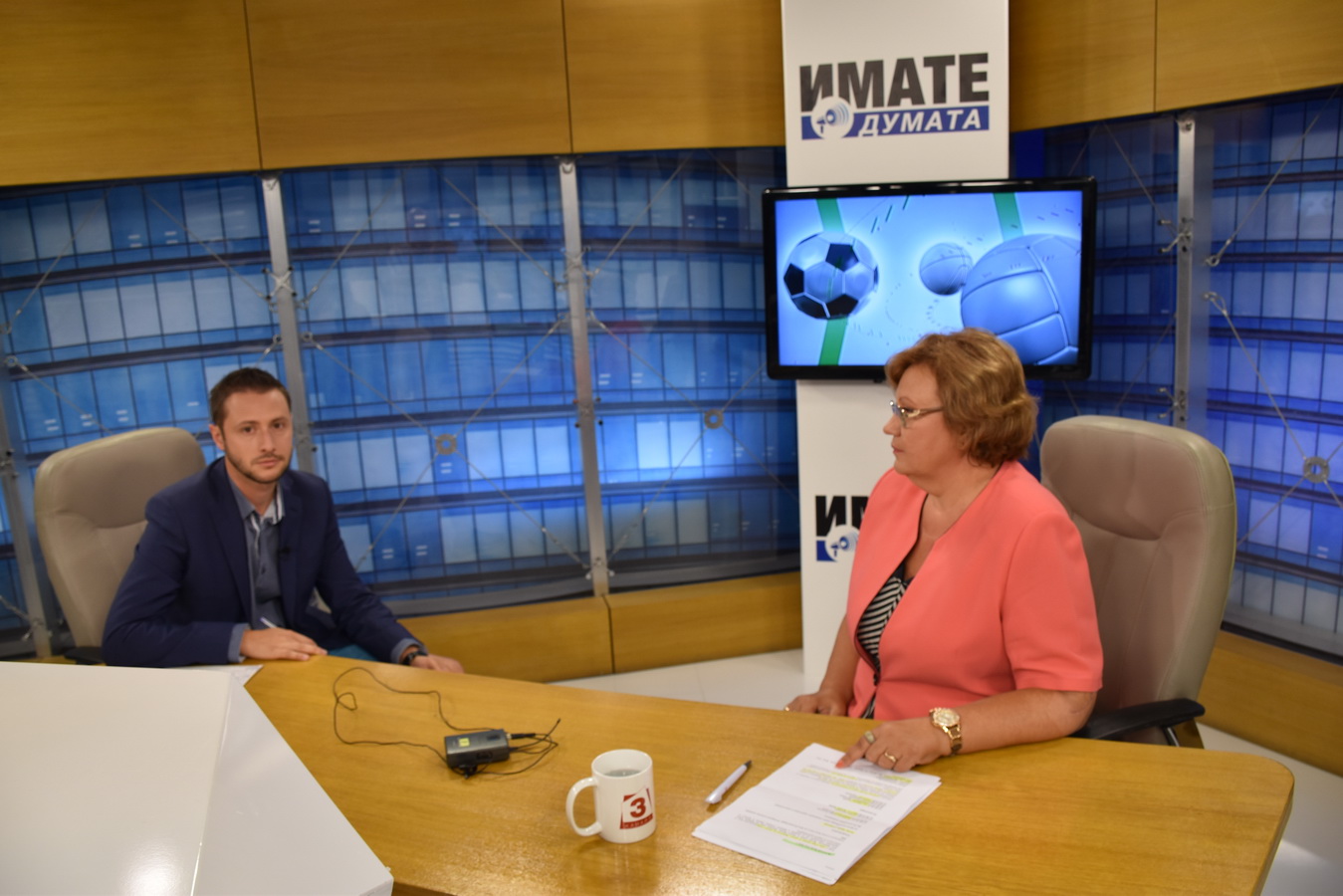 kmtv209161 Подчертан зрителски интерес към кмета на Ловеч Корнелия Маринова в предаването „Имате думата“