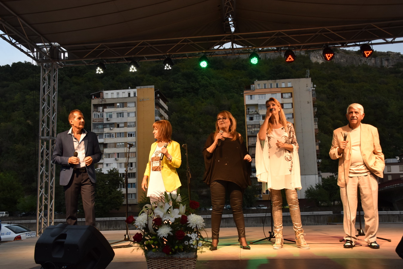 koncert609161 "Вечните песни на България" събраха гражданите на Ловеч в Деня на Съединението