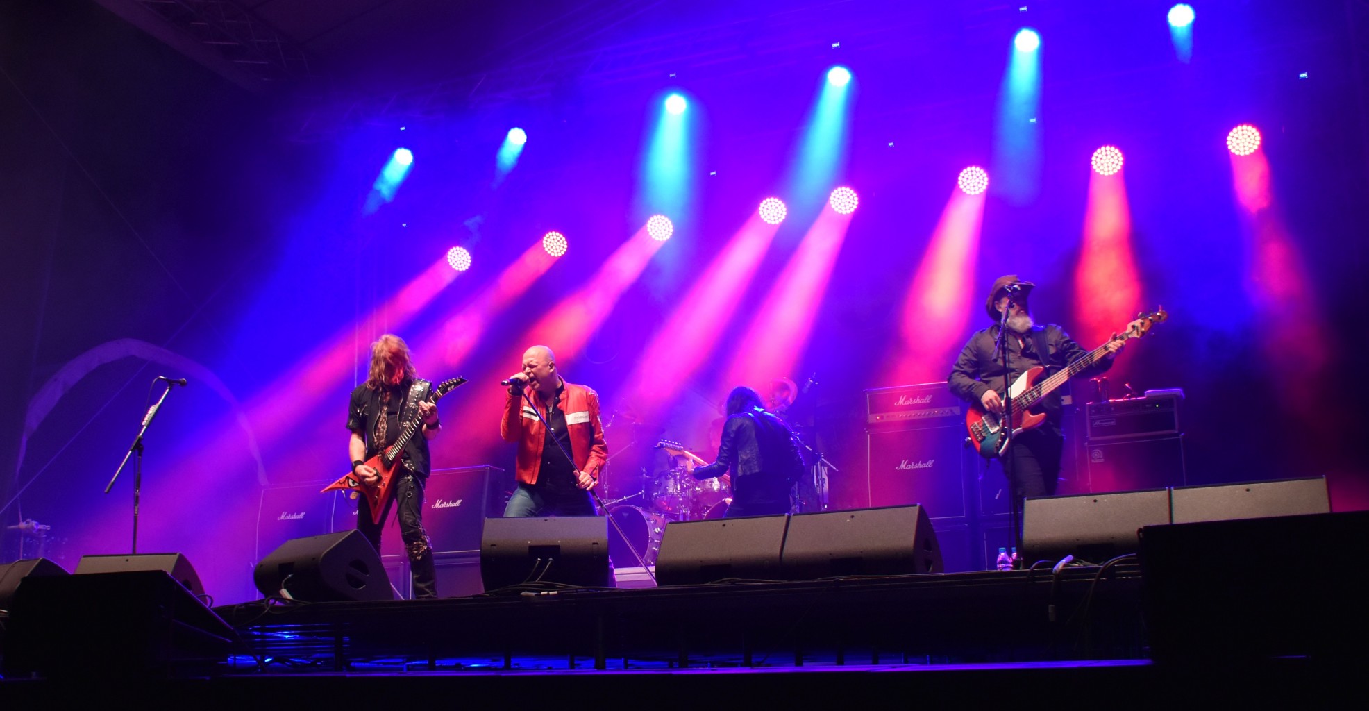 rockfest2609162 LOVECH ROCK FEST завърши с голям купон в бившата казарма