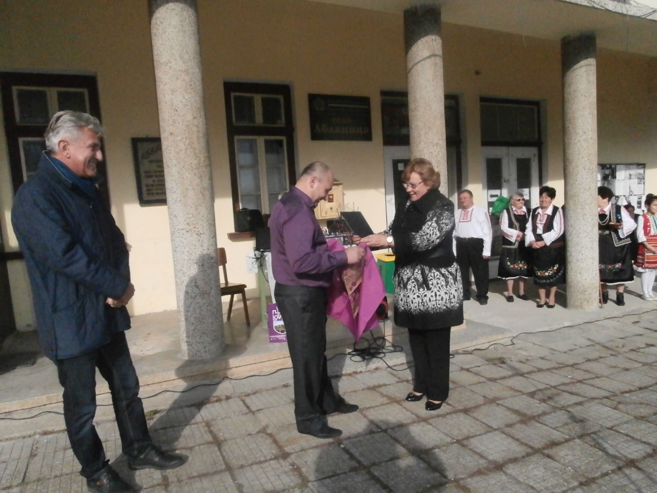kmetablanica2910161 Кметът на Община Ловеч Корнелия Маринова участва в празниците на Абланица и Хлевене