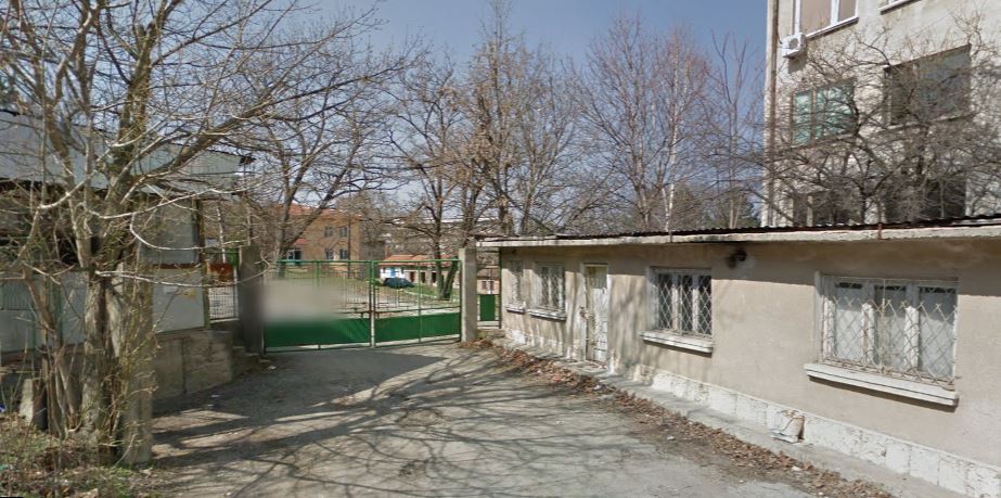 psihosgrada1910161 Общо установените положителни случаи в Психоболницата в Ловеч са 23 – трима души персонал и 20 пациенти на Първо мъжко отделение