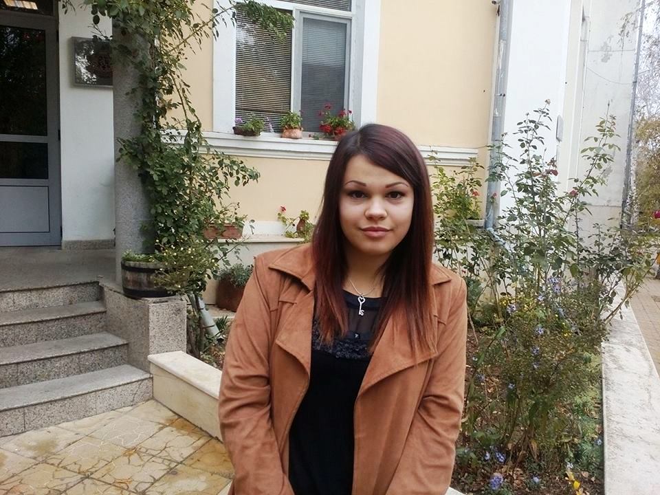 stelianaeg1010161 Дванайсетокласничка от Езиковата с блестящ резултат по английски, влиза директно в Оксфорд