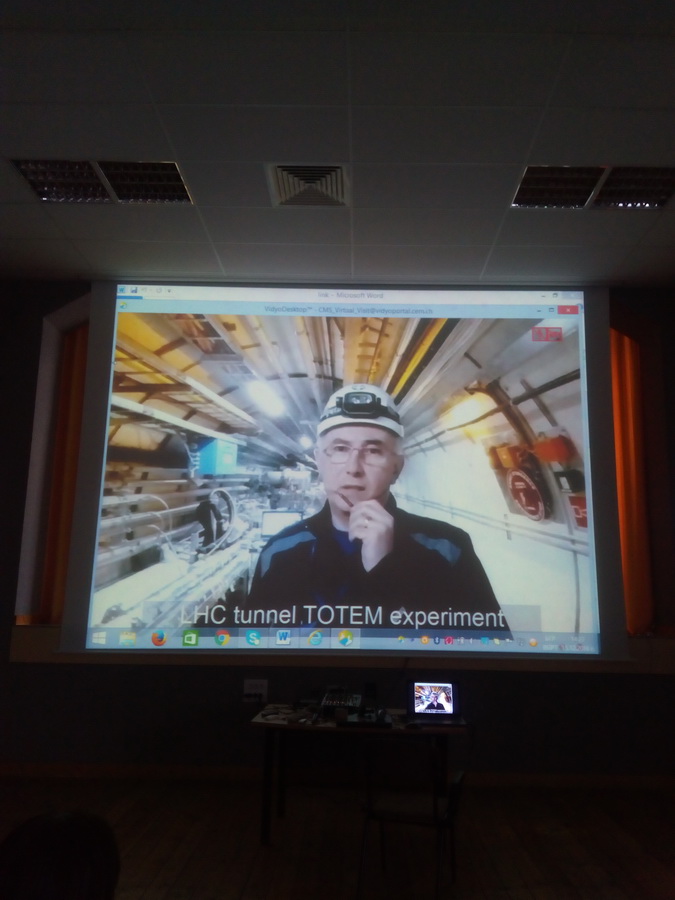 cern1812162 Учениците от Езиковата с виртуална визита в Церн, Швейцария