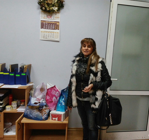 maikihitrio2812161 Приемни майки от Област Ловеч изпратиха коледни подаръци на децата от Хитрино