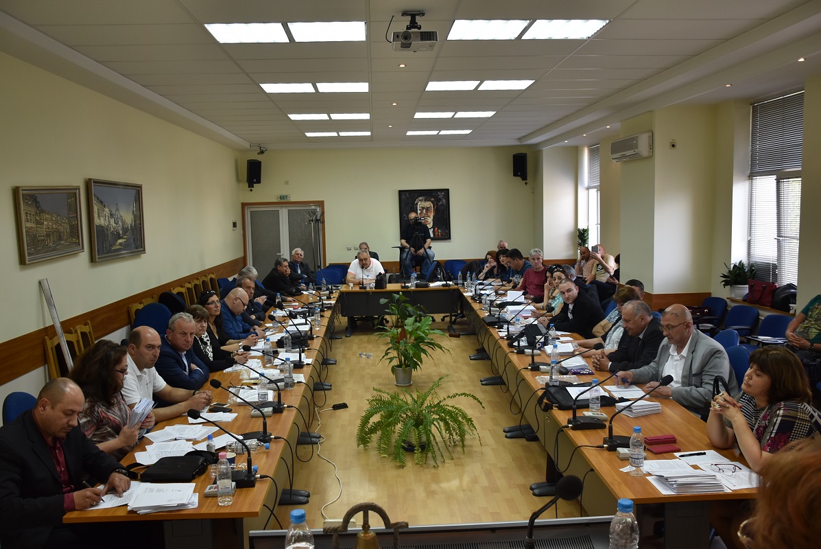 obs2704171 Председателят Петър Цолов свиква Общинския съвет в Ловеч на 23 май от 17 часа