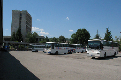 avtobusi506171 Кметът на Троян се извини за възникналия казус с преустановената автобусна линия София – Ловеч - Врабево
