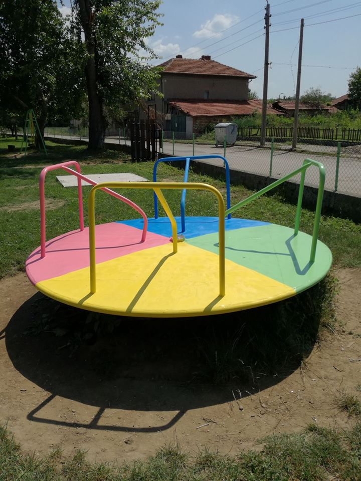 umarevci270717 4 Започна ремонтът на кът за отдих в село Умаревци със средства от ПУДООС