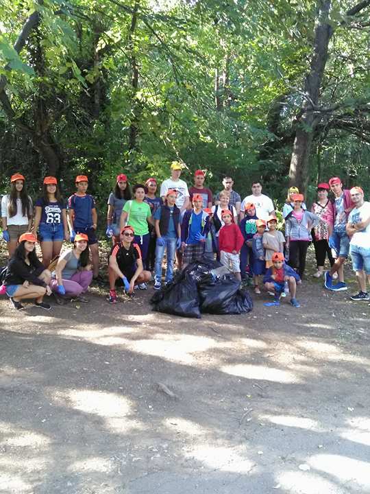 dobrovoci150917 5 Доброволци се включиха в националната кампания на БТВ „Да изчистим България заедно”