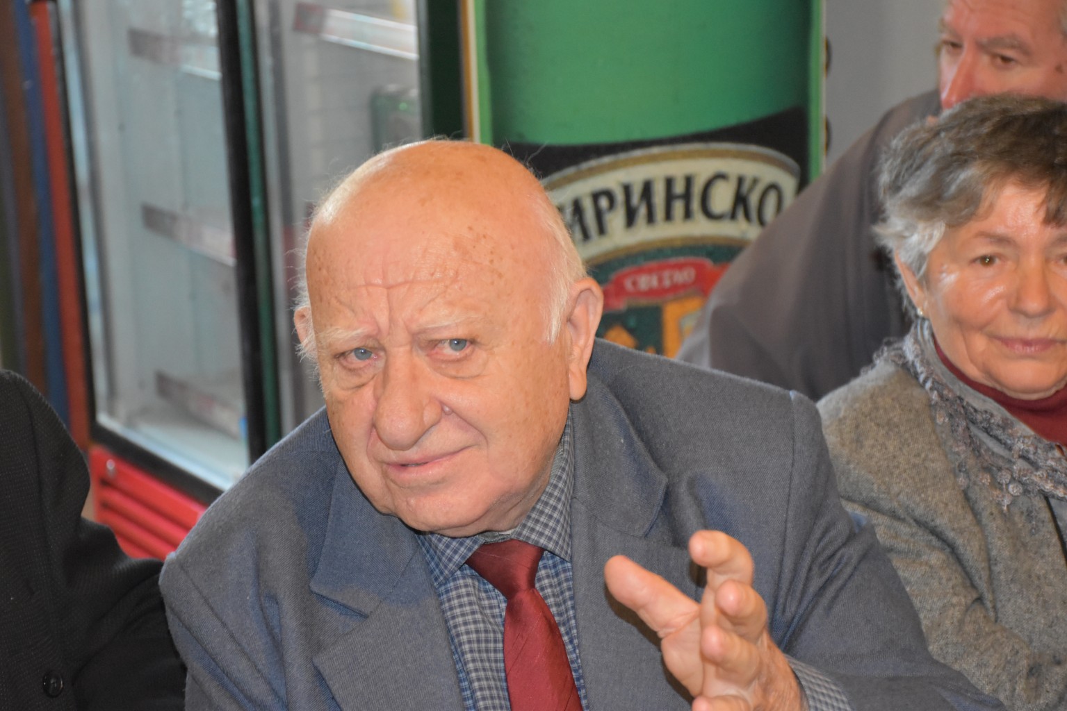 g mischev31117 Кметът на Ловеч Корнелия Маринова поздрави писателят Георги Мишев за рождения ден