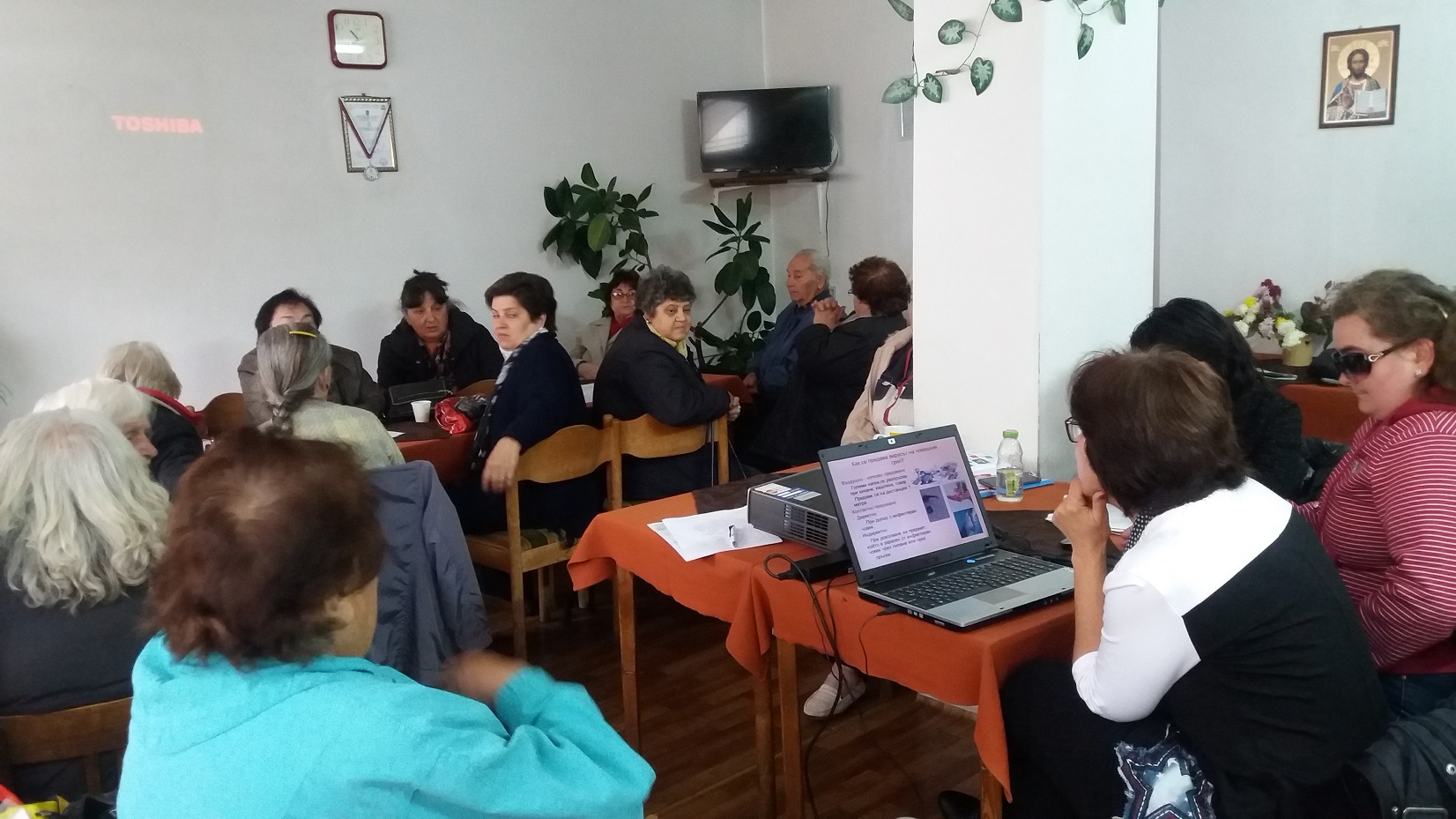 redcross1311171 БЧК ОТБЕЛЯЗА ЕВРОПЕЙСКИЯ ДЕН НА ЗДРАВОСЛОВНОТО ХРАНЕНЕ С ПРЕЗЕНТАЦИИ НА ДЕЦА И ВЪЗРАСТНИ ХОРА