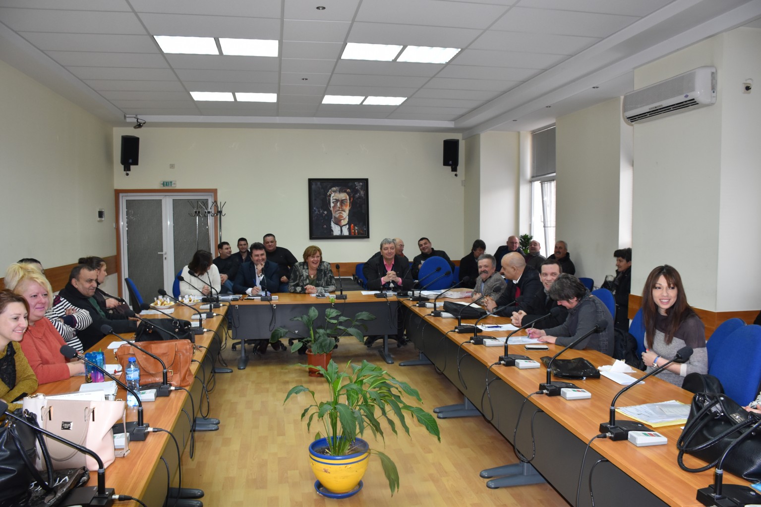 kmetovesela901181 Работна среща с кметове на кметства и кметски наместници се проведе в Община Ловеч