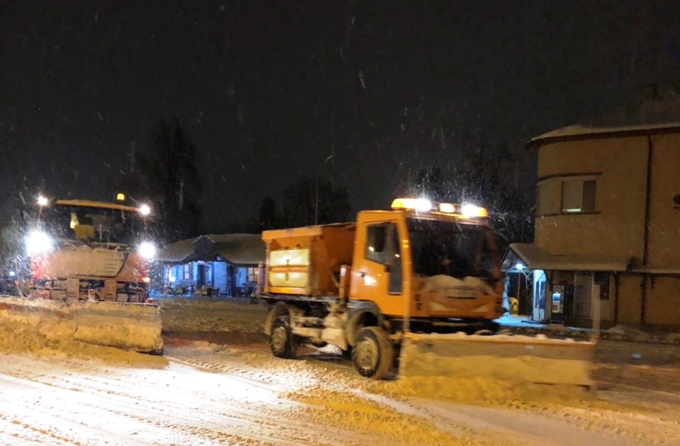 snegorin2702181 Пътната обстановка в Община Ловеч след снеговалежа е нормална при зимни условия
