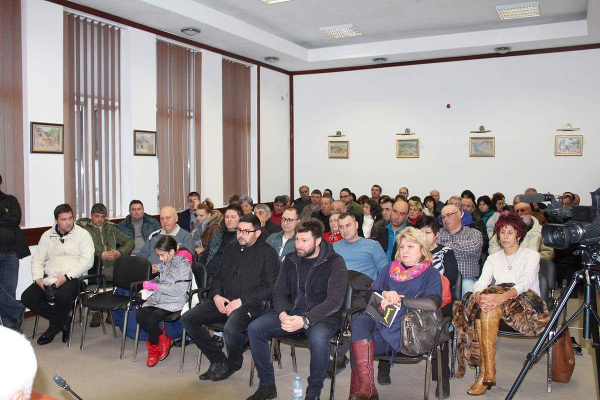 otchetboiadjieva90318D Годишният отчет за изпълнението на програмата за управление на община Тетевен за 2017г. бе представен и в град Тетевен