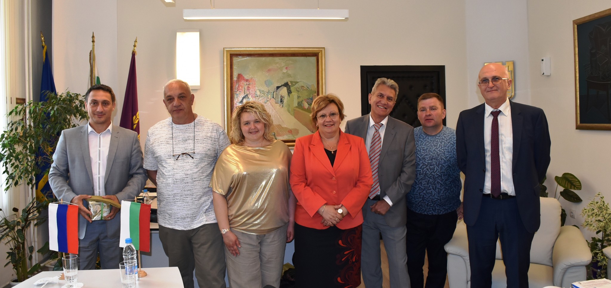 delegacia rusia1105181 Чуждестранните делегации за Празника на Ловеч бяха приети от кмета Корнелия Маринова