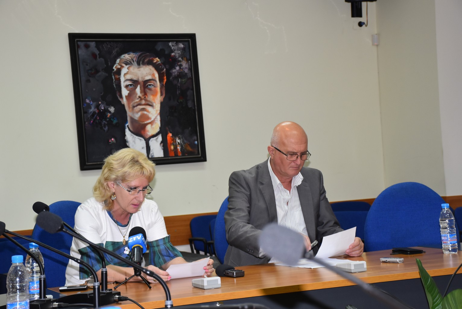 galeriaizlojba2706181 Юбилейна изложба на ловешкия художник Цветан Хаджииванов се открива на 12 юли 2018 г. от 17.30 ч. в Художествената галерия Ловеч