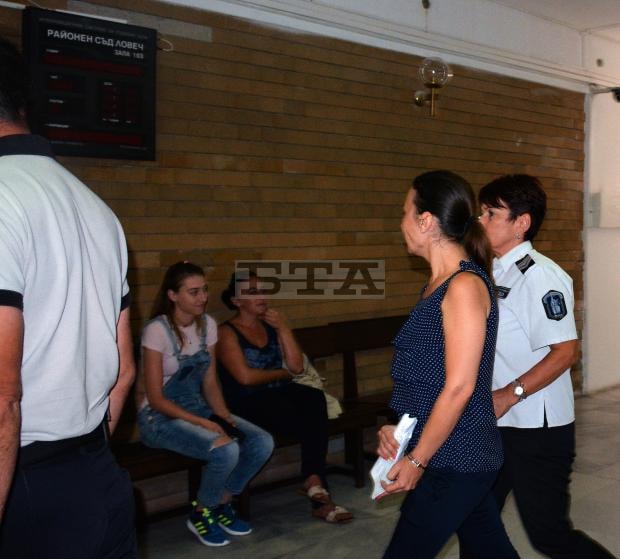 jovkatodorova2206181 Окръжният съд в Ловеч потвърди мярката за неотклонение на общинската съветничка Йовка Тодорова