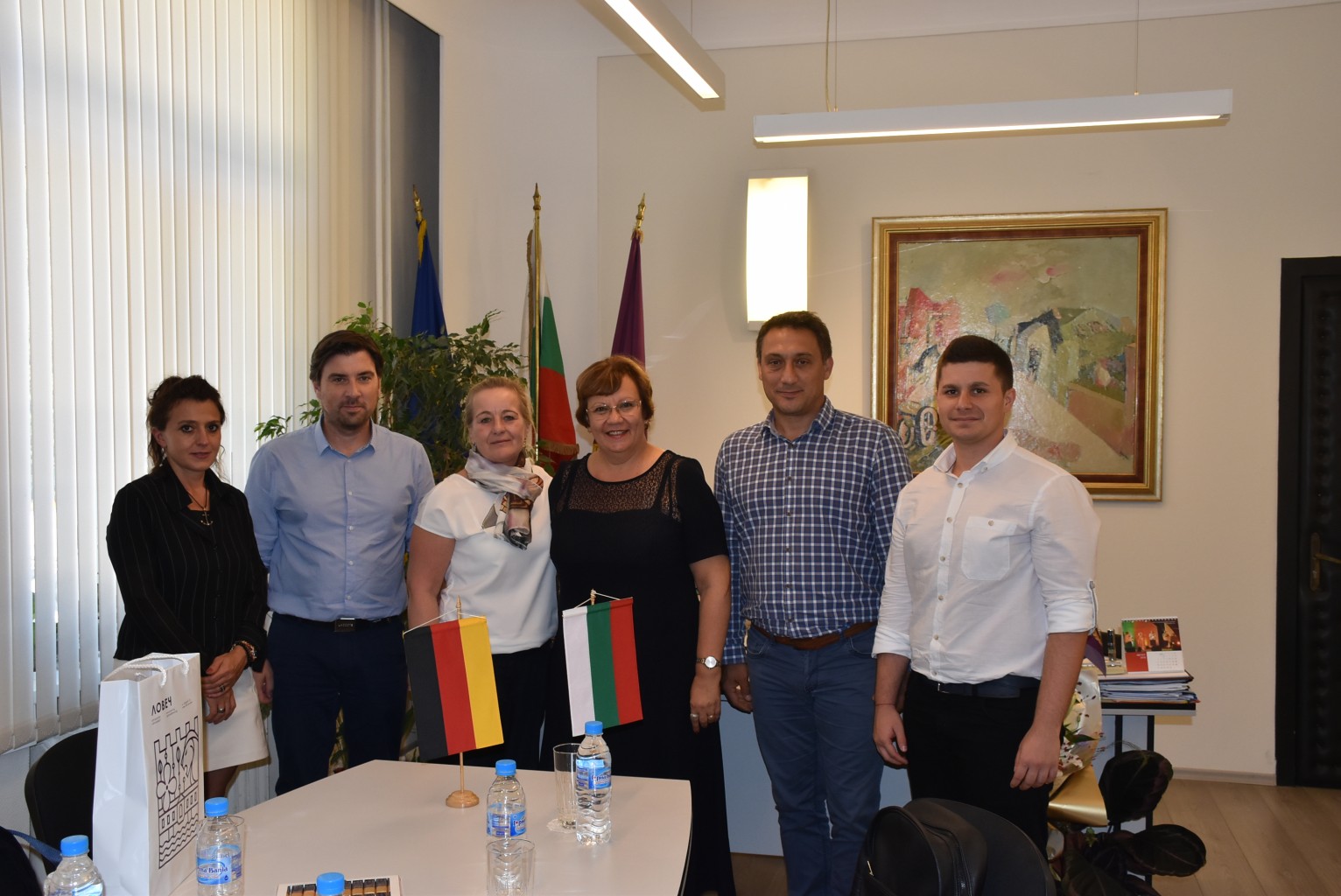 delegacii1909181 Кметът на Община Ловеч Корнелия Маринова се срещна на 19 септември с две от гостуващите три чуждестранни делегации в Ловеч