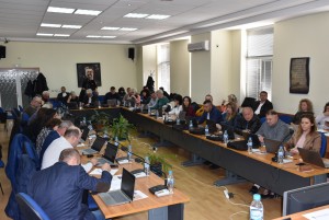 obs2510181 Общинските съветници на Ловеч решиха на заседание си днес да отпуснат еднократна финансова помощ от 4000 лева за лечение на малката Марая