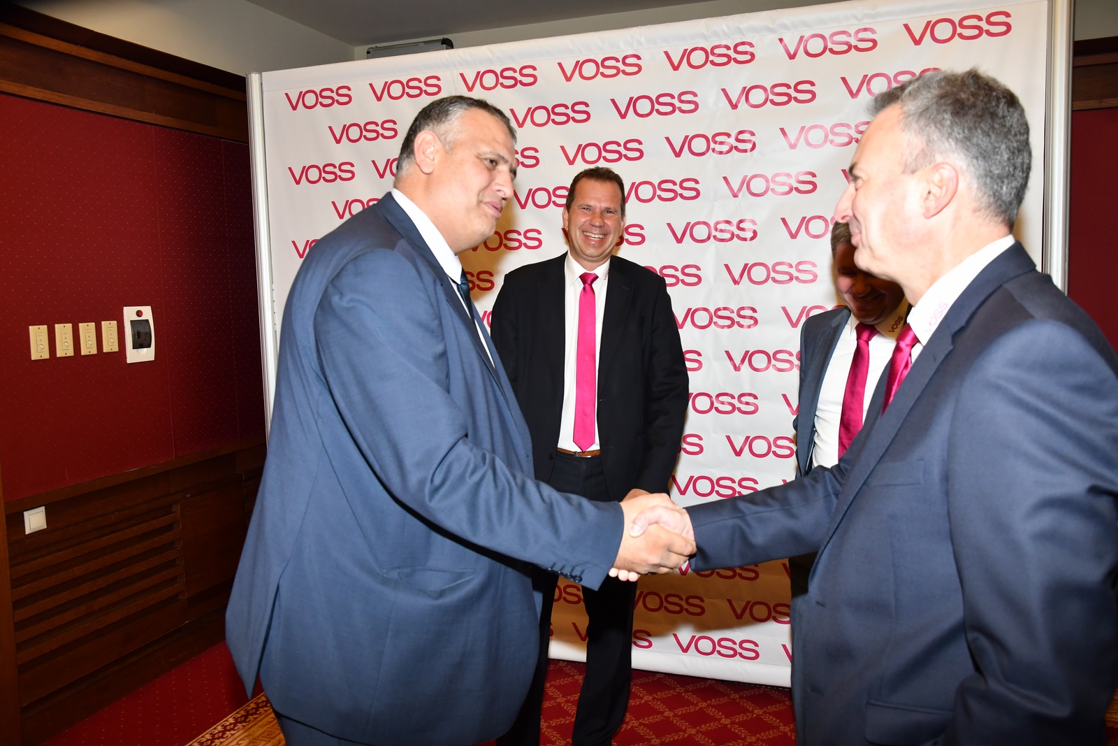 vossloech91018A Германският концерн VOSS планира да инвестира в завода край Ловеч 15 млн. евро, 500 работни места да бъдат разкрити до 2019 г. и общо 1000 до 2022 г