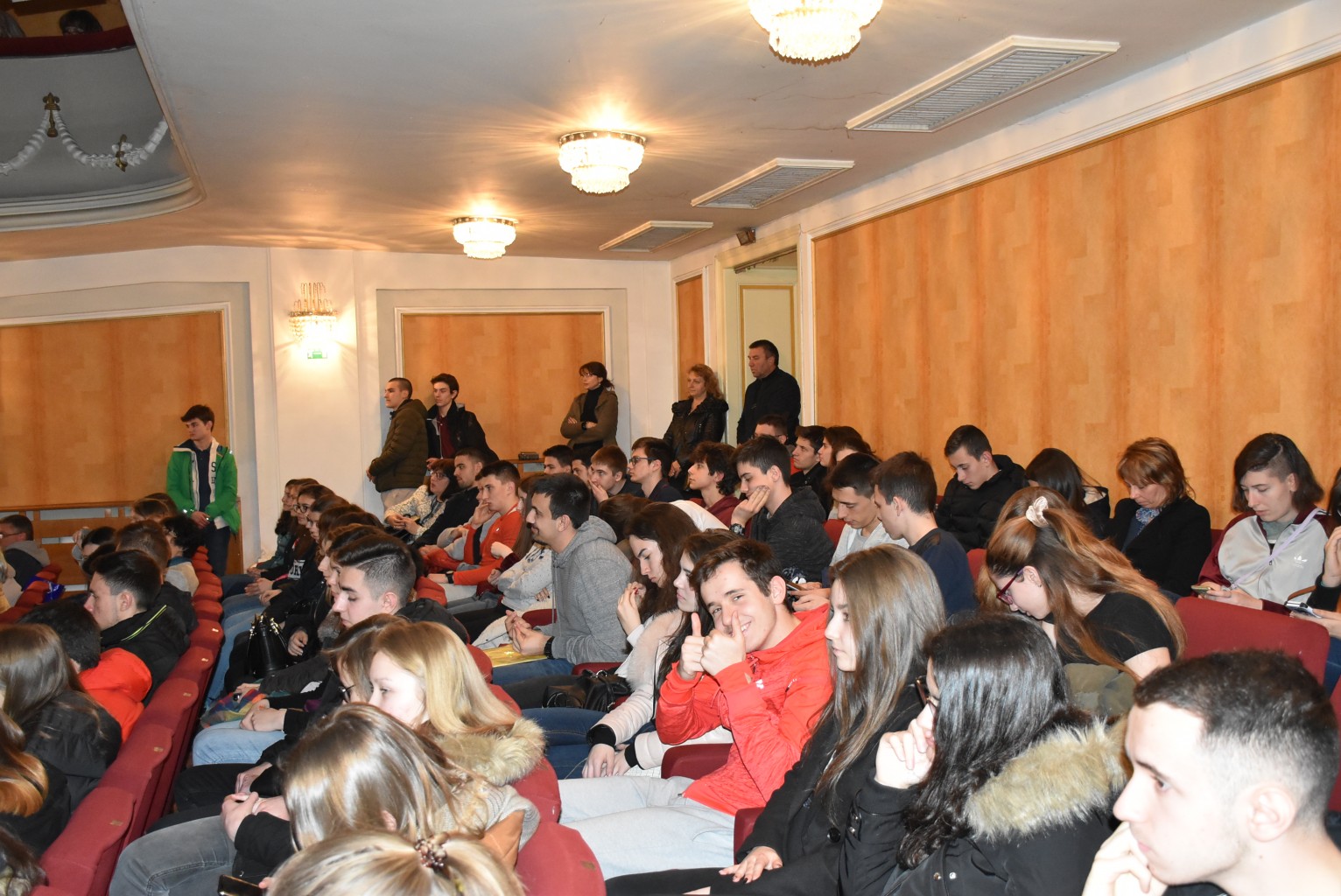 sastezaniemat16031912 Учениците от Американския колеж с най-много първи места на националното състезание по математика в Ловеч