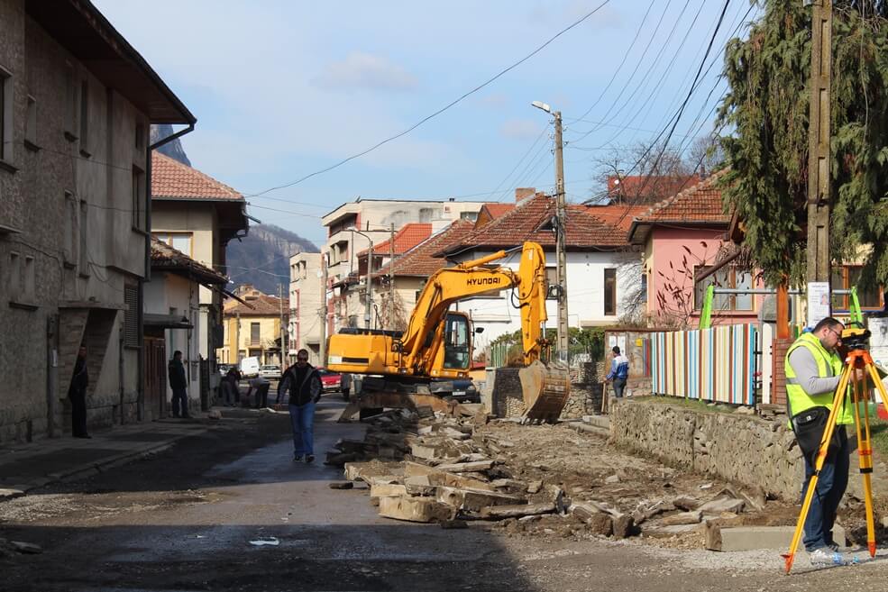 teteven60319 4 В Тетевен стартира ремонтът на ключова улица