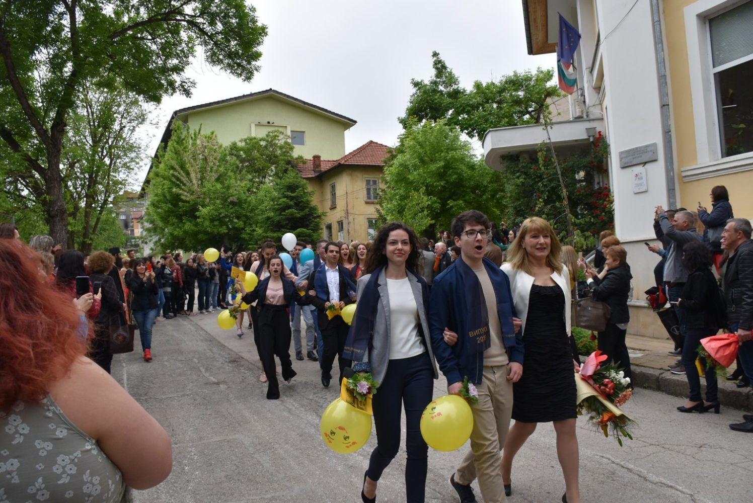 izprashtaneezikova1505192 ПЕГ „Екзарх Йосиф Първи“ в Ловеч изпрати своите абитуриенти