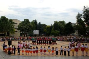 b anasta2406191 НЧ „Бяла Анаста – 2016“ в Ловеч отбеляза три години от създаването си с голям концерт