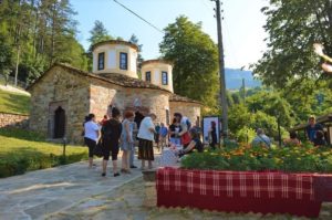 tetevenmanastir200719 1 Стотици се стекоха на храмовия празник на Тетевенския манастир „Св. пророк Илия“ на 20 юли 2019 г.