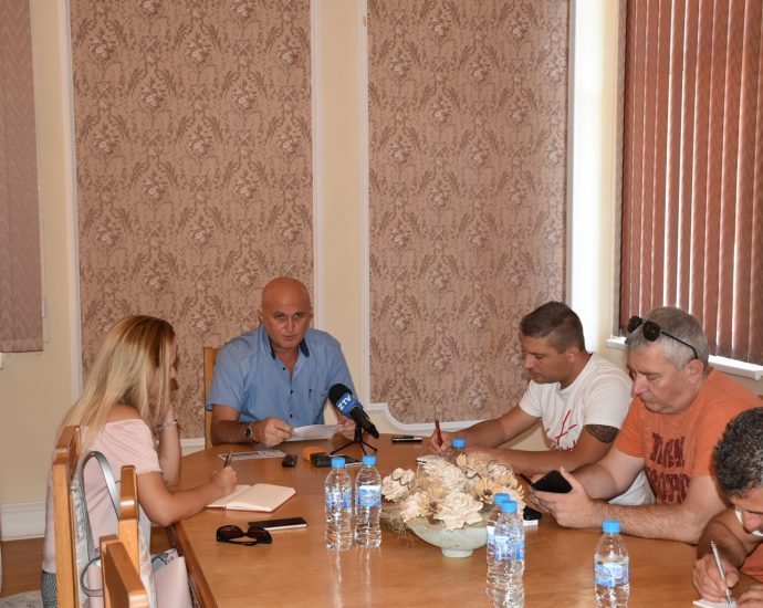 presconf2008191 Деветият национален пленер по живопис „Дувари“ се открива на 22 август в Ловеч