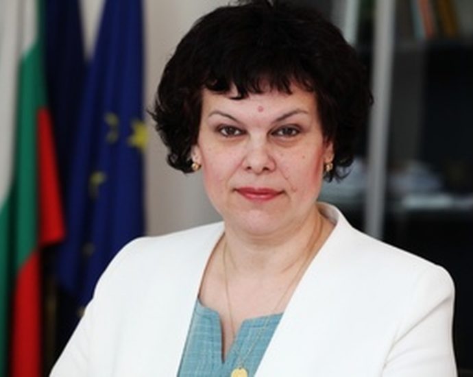 tanq mihailova1209191 Заместник-министърът на образованието и науката Таня Михайлова ще открие новата учебна година на 16 септември 2019 г. в Ловеч