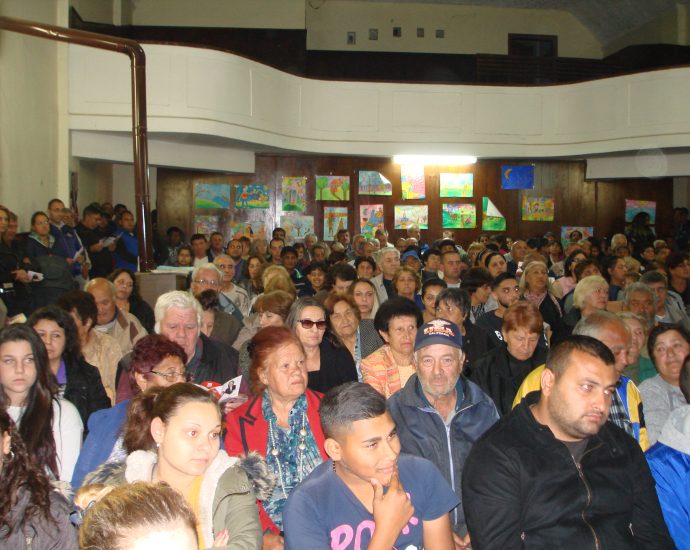 bspalexandrovo251019 2 Тук съм, за да чуя вашите проблеми и тревоги и да се опитам да ви помогна, заяви Радина Банкова в село Александрово