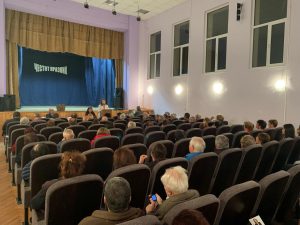 bspbahovica151019 2 Трябва да направим така, че в Ловеч вечер да има повече светещи прозорци, заяви Радина Банкова, кандидат за кмет на общината пред жителите на село Баховица