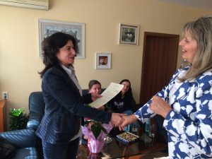oksad101019 4 Поздравителен адрес от Окръжен съд – Ловеч за Държавен архив – Ловеч по повод Деня на българските архивисти