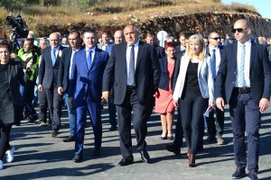 otkrivanemagistralahemus111019 23 Премиерът Борисов на новия участък от „Хемус“: Това е едно изключително съоръжение, за което българските строители имат много да разказват