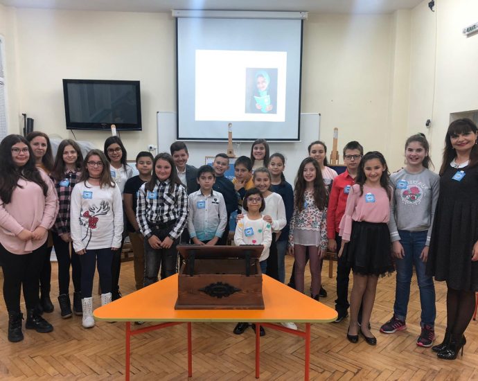 nikiforovdeca2111191 Талантливи ученици от ОУ,,Христо Никифоров’’ с творческа изява, посветена на 30-ата годишнина от приемането на конвенцията на ООН за правата на детето