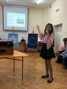 nikiforovdeca2111193 Талантливи ученици от ОУ,,Христо Никифоров’’ с творческа изява, посветена на 30-ата годишнина от приемането на конвенцията на ООН за правата на детето