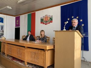 praznikpolice811191 64 служители на ОД МВР-Ловеч са наградени по повод празника на българската полиция