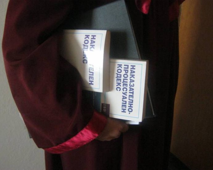 prokuror1211191 По обвинение на Районна прокуратура-Ловеч, осъдиха жена за търговия с вот