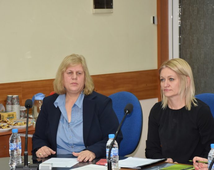 f 59 През последните години в България все повече жертви на домашно насилие търсят помощ
