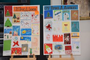 kartichkideca2012193 Малките ловешки художници създадоха над 400 коледни картички за традиционния конкурс на ОДК