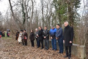 pazimost2712193 Граждани и официални лица се включиха в поклонението на местността Пази мост край Ловеч и на Къкринското ханче