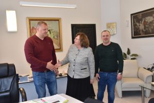 dogovori2802201 Кметът на Ловеч подписа нови договори за прилагане на мерки за енергийна ефективност на жилищни стради