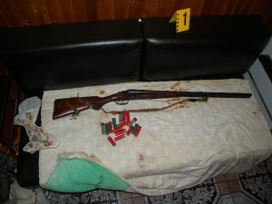 akciapolice203203 При специализирана полицейска операция арестуваха 55-годишна собственичка на търговски обект за 23 кутии цигари без бандерол
