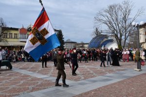 samarskozname403201 Историческа възстановка „Връчване на Самарското знаме на българското опълчение“ се състоя на пл. „Тодор Кирков“ на 3-ти март